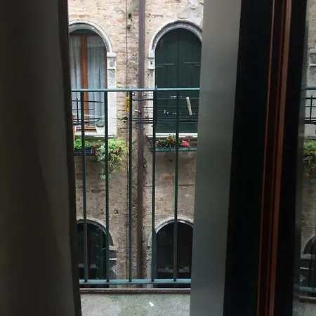 Venetian House * Venedig